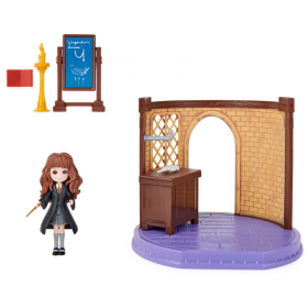 Figurine Harry Potter Hermione et accessoires